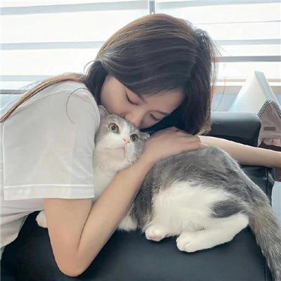 华颐：吞噬怪物的孩子